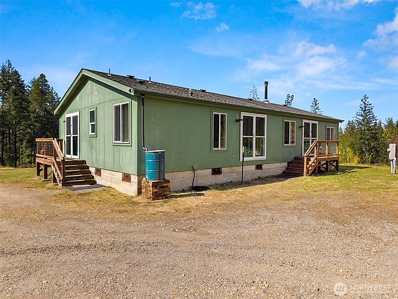 2nd image of 420 E Kingsley Drive