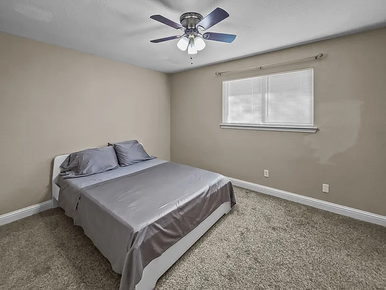 924 Meadow Mead Dr — Photo 10
