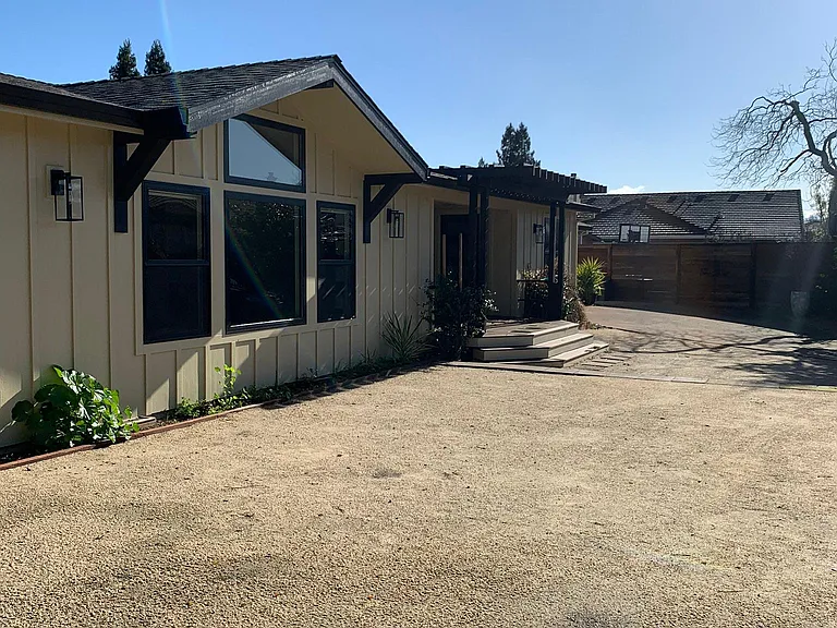 4208 Jefferson St — Photo 2
