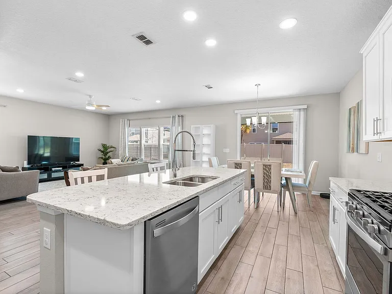 3906 Heatherbrook Pl — Photo 12