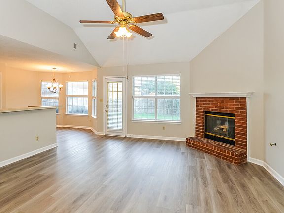 4th image of 1030 Jessica Lauren Dr