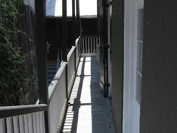 2nd image of 433 Burgundy St #3