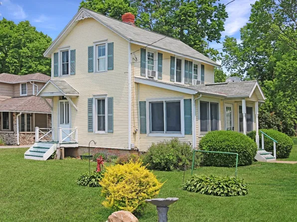 155 Chapman Rd, Put In Bay, OH 43456