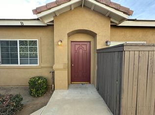 718 Orchid Dr #240, Bakersfield, CA 93308