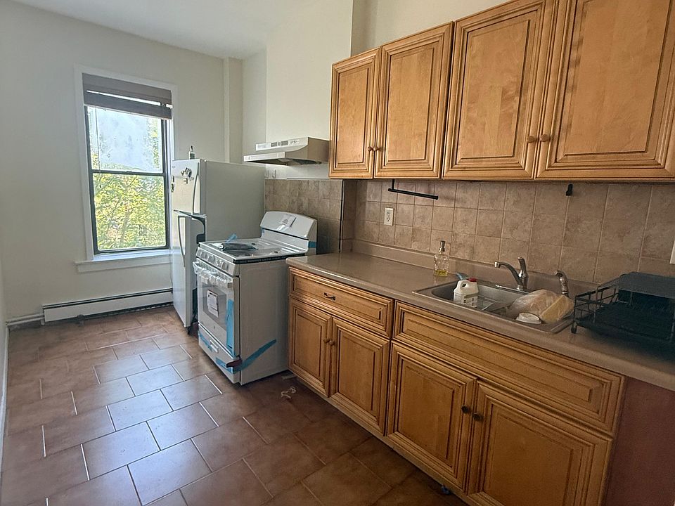 1st image of 6629 Fresh Pond Rd #2BF