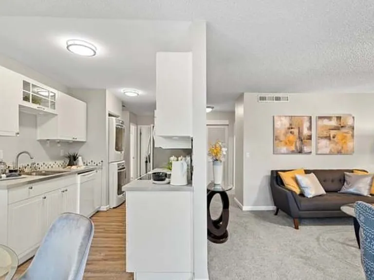 7322 NE 142nd Pl — Photo 4
