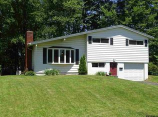 26 Caroline St, Latham, NY 12110