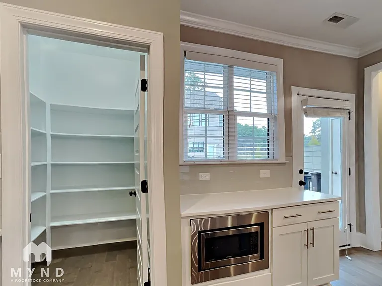 1607 Bowery Dr — Photo 9
