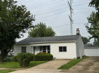 205 Linden Ave, Romeoville, IL 60446