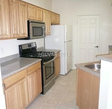 5th image of 5855 Valley Dr Unit 2069