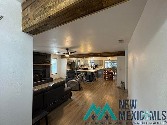 2nd image of 1605 S Avenue B