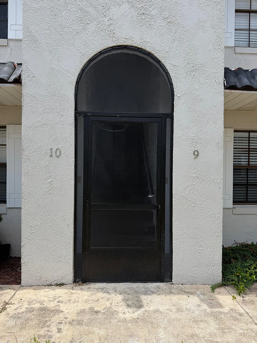 Building Photo - 600 N Grove St #10