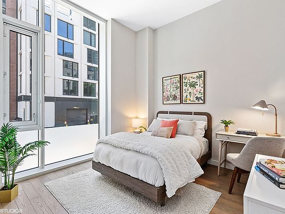 5th image of 505 W 43rd St APT 2A