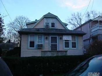 1st image of 15906 72nd Ave