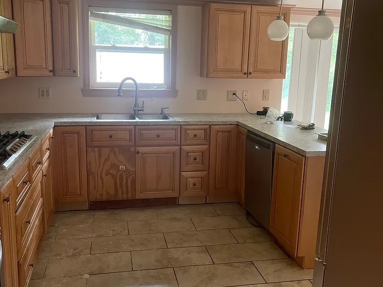 11667 Biscayne Dr — Photo 3