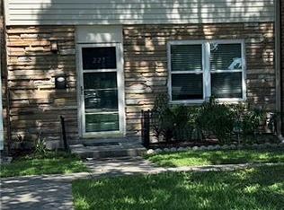 225 Wright Ave APT D, Gretna, LA 70056