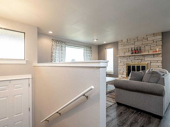 3rd image of 4911 Chukar Dr