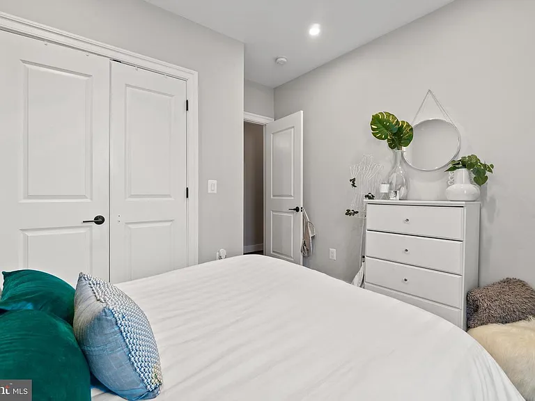 417 Randolph St NW #2 — Photo 16