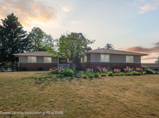 4320 Smithville Rd, Eaton Rapids, MI 48827