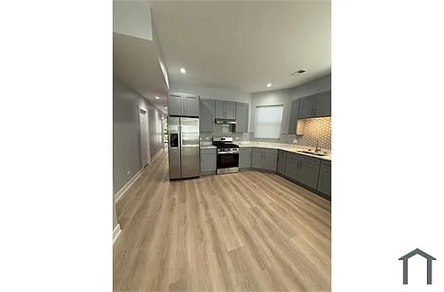 5721 S Peoria St #2 Photo 1