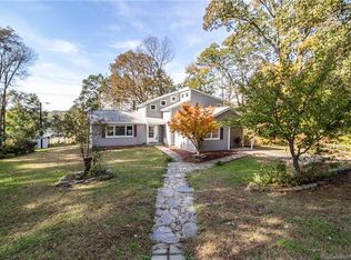 1517 Hart Rd, Charlotte, NC 28214