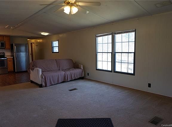 4th image of 105 Driftwood Dr