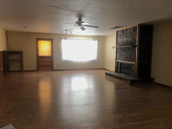 5th image of 1308 Road 2130n