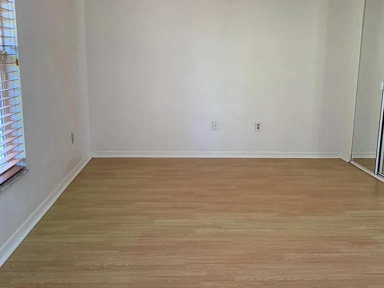 145 Riverwalk Ct — Photo 56