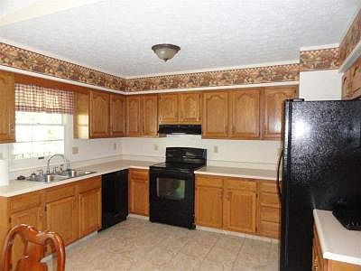 4th image of 5304 Robert Rd
