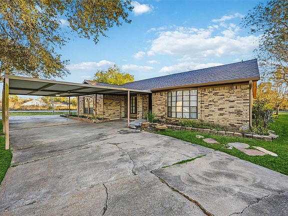 3rd image of 422 Rice Ave