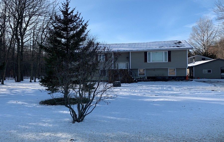 1st image of 130 County Rd