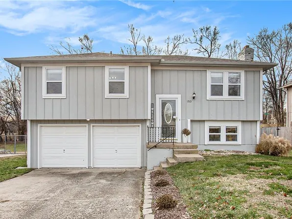 1513 W Poplar St, Olathe, KS 66061