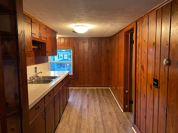 5th image of 1219 N Walnut St #2