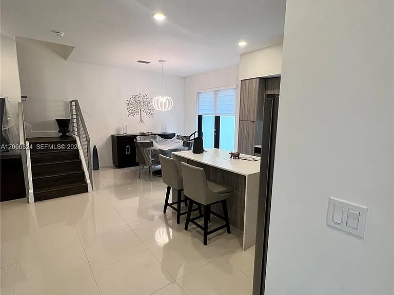 11745 SW 106th Ter #11745 — Photo 3