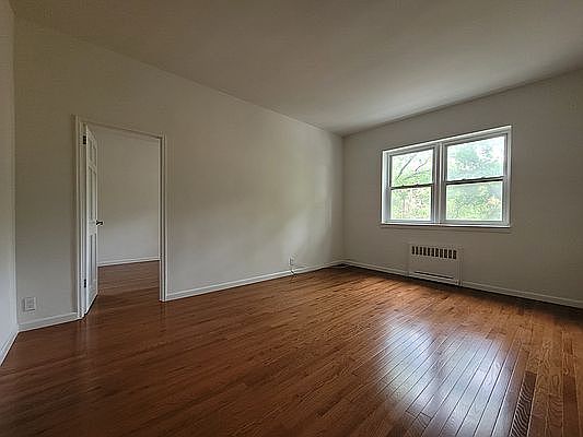 1st image of 128 E 91st St Frnt 2