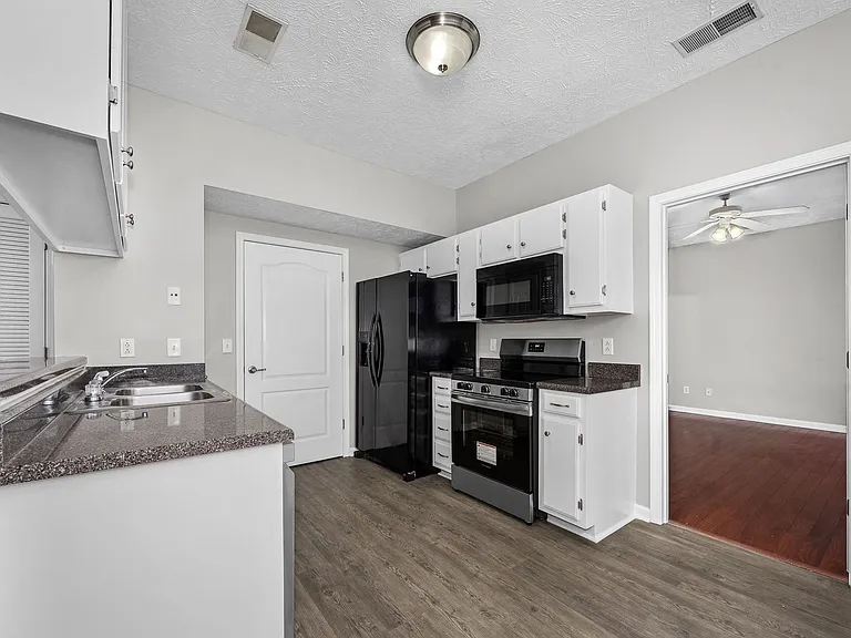 2634 Sewanee Pl — Photo 14