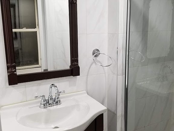 5th image of 345 W 16th St #2/2
