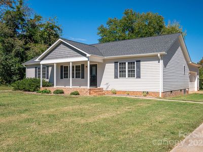 1478 Glen Oaks Dr, Newton, NC, 28658
