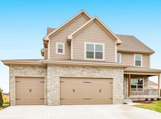 401 SW Newport Dr, Blue Springs, MO 64014