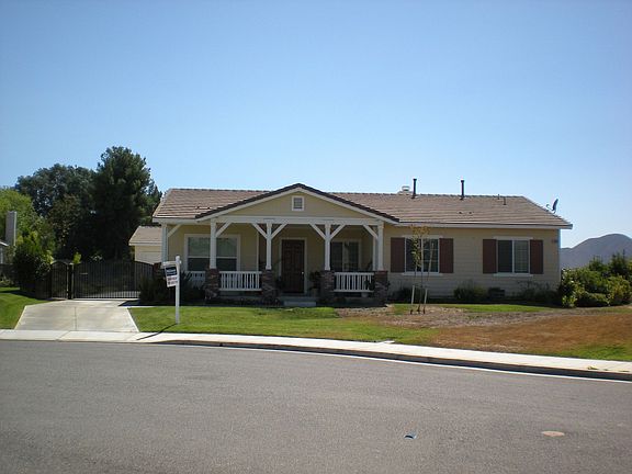 2nd image of 23899 Nutwood Way