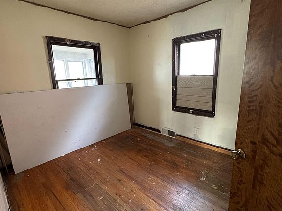 5th image of 4819 N 47th St