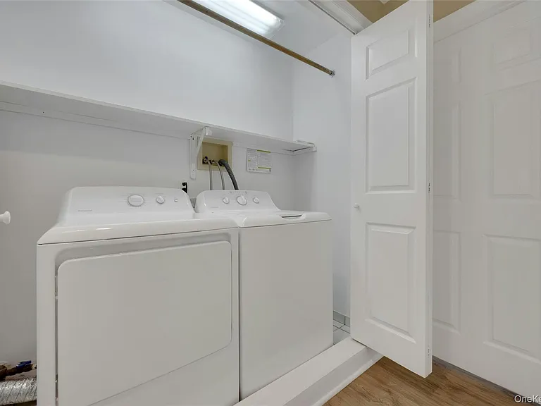 19 Edison Pl #2 — Photo 13