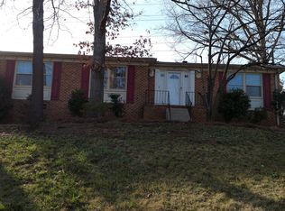 1824 Heilwood Dr, Greensboro, NC 27407
