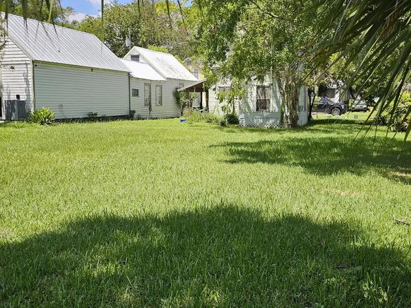37 GROVE Avenue, St. Augustine, FL 32084