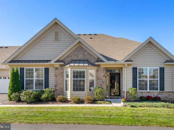 3318 Bushwood Dr, Perkasie, PA 18944