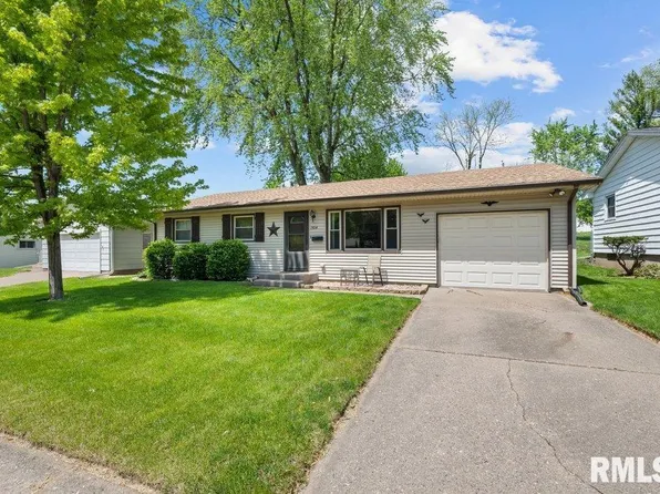 1304 E 35th St, Davenport, IA 52807