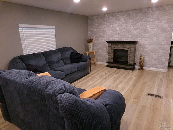 3rd image of 4363 Reinsma Rd