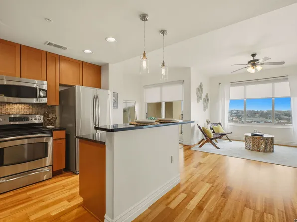 215 N Center #804, San Antonio, TX 78202
