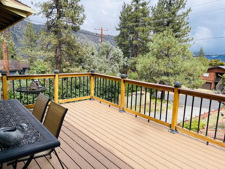 2029 Freeman Dr — Photo 2