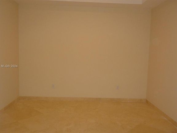 5th image of 18101 Collins Ave #5306